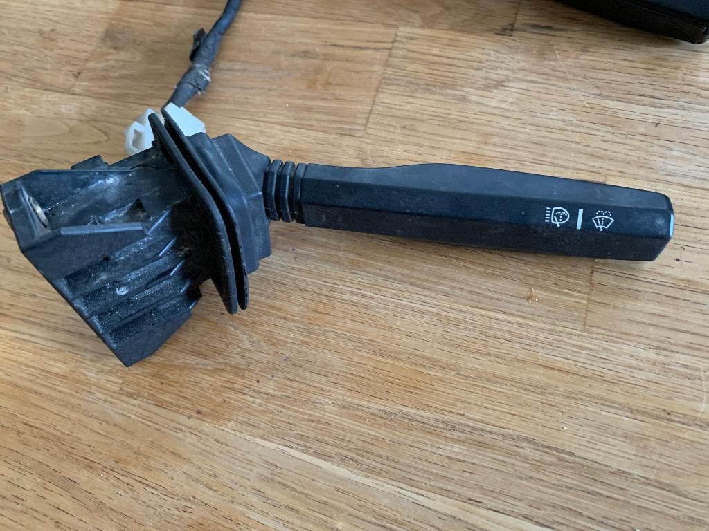 Volvo 960 ruitenwisser handle, Auto-onderdelen, Ophalen of Verzenden, Gebruikt, Volvo