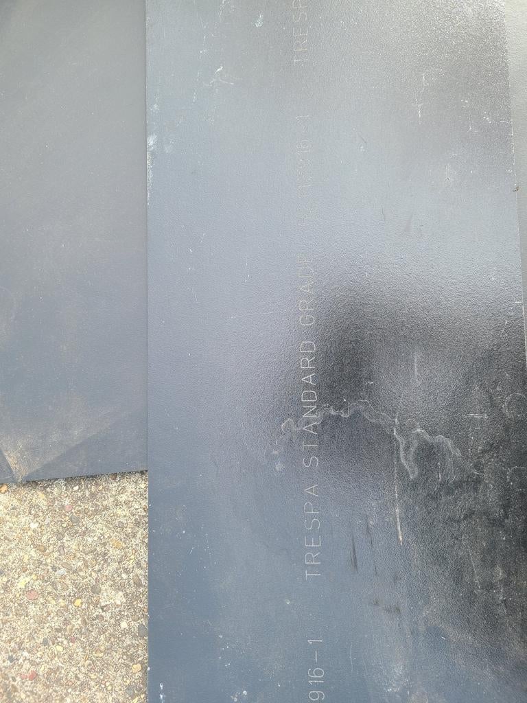 Trespa platen 6mm wit en zwart, Doe-het-zelf en Verbouw, Platen en Panelen, Ophalen, Zo goed als nieuw, HPL, Minder dan 20 mm