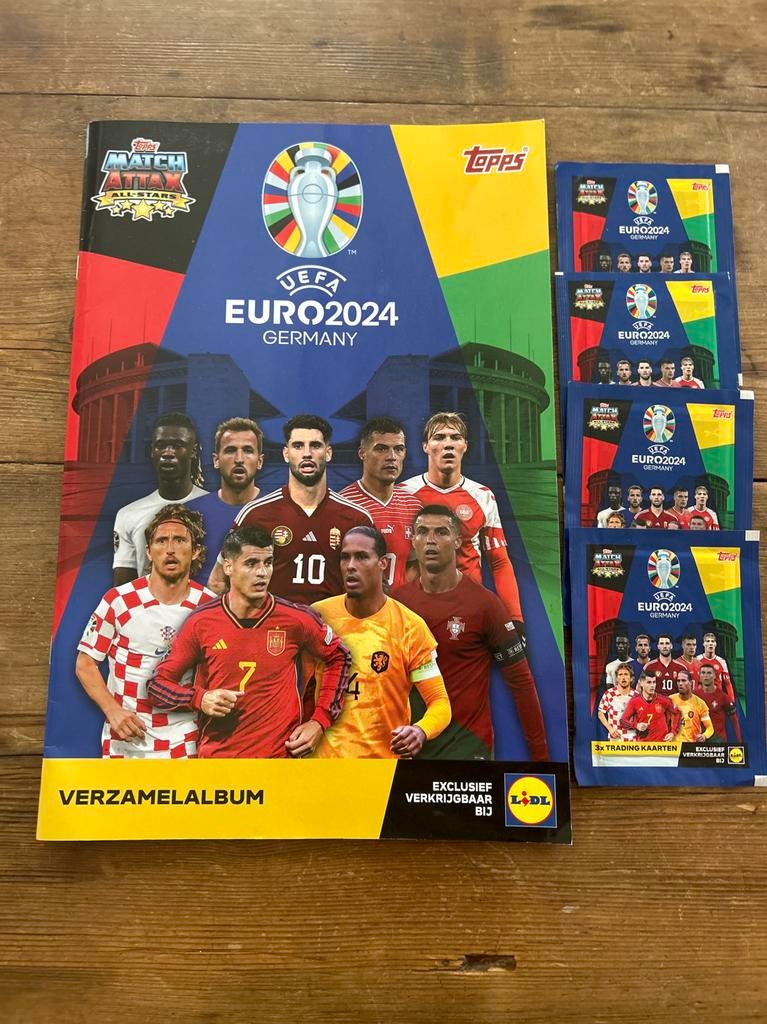 Topps UEFA EURO 2024 Verzamelalbum + 4 pakjes kaarten, Ophalen of Verzenden, Nieuw, Overige sporten, Boek of Tijdschrift