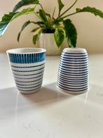 VERKOCHT 2 mokken blauw wit. Pols Potten, Huis en Inrichting, Keuken | Servies, Ophalen of Verzenden, Zo goed als nieuw, Overige stijlen