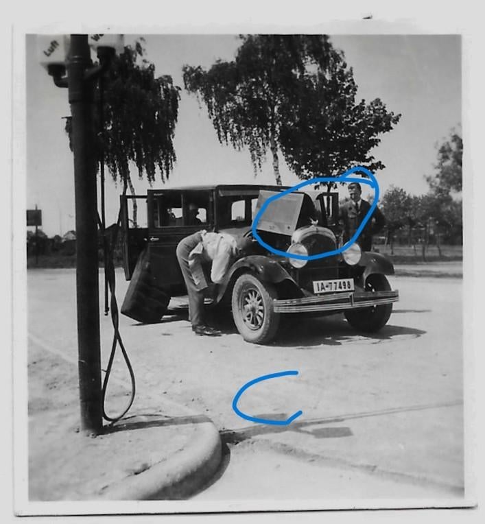 Chrysler met pech auto panne foto, Verzenden, Foto, Zo goed als nieuw, Voor 1940