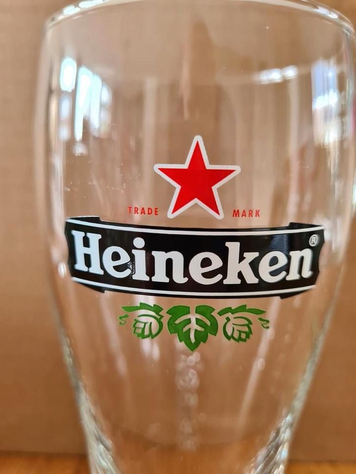 Heineken uniek pint glas, Verzamelen, Biermerken, Zo goed als nieuw, Glas of Glazen, Heineken, Ophalen of Verzenden