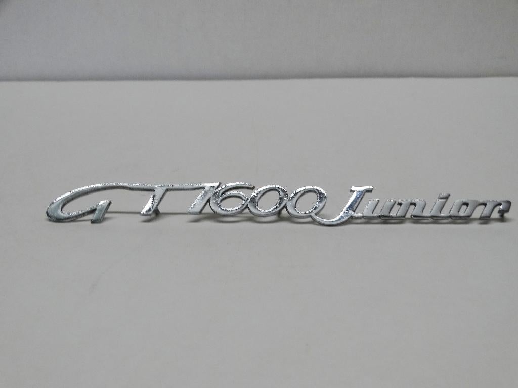 Alfa Romeo bertone GT1600 junior embleem, Ophalen of Verzenden, Gebruikt, Alfa Romeo