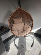 Comfortabele hangstoel met kussen - Perfect voor ontspanning, Huis en Inrichting, Stoelen, Ophalen of Verzenden