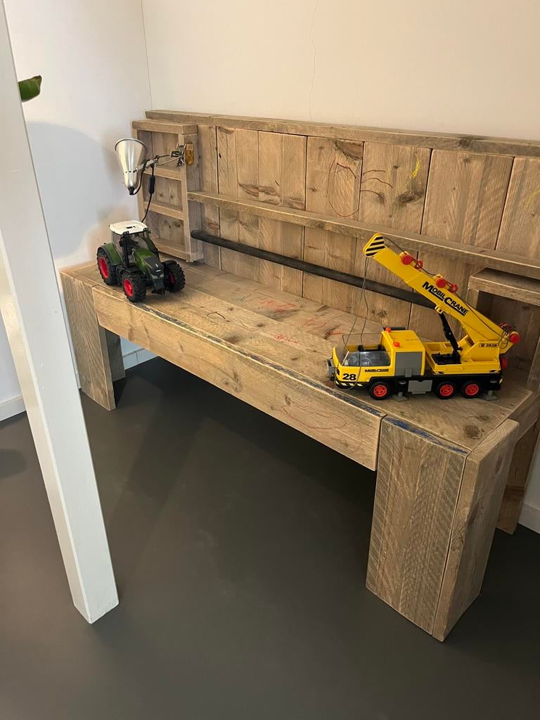 Stevig houten speel/werkbank, Ophalen, Gebruikt