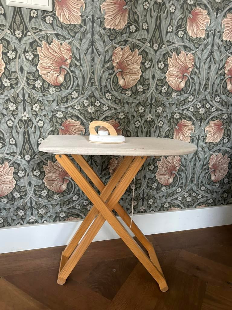 Speelgoed strijkplank kids concept, Kinderen en Baby's, Speelgoed | Houten speelgoed, Ophalen of Verzenden, Gebruikt