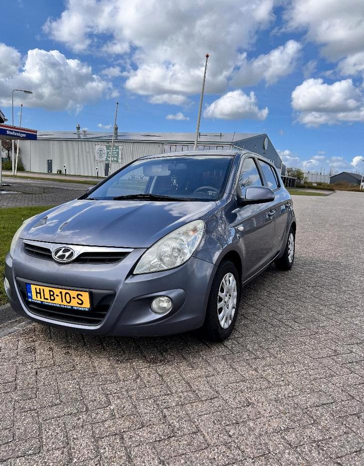 Hyundai 2011 Grijs, Auto's, Hyundai, Particulier, i20, ABS, Airbags, Boordcomputer, Climate control, Elektrische ramen, Parkeersensor