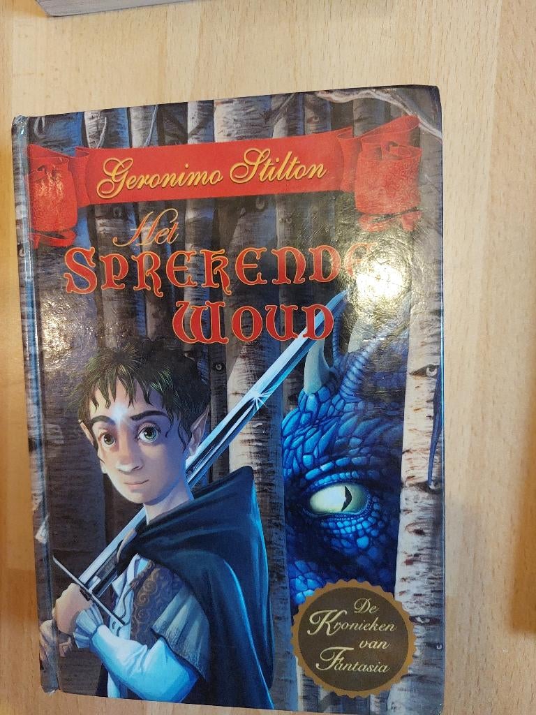 Boek: Het sprekende woud, Boeken, Ophalen of Verzenden, Gelezen, Geronimo Stilton, Fictie algemeen