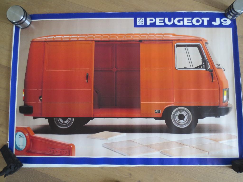 Poster Peugeot: Peugeot J 9 Poster is Nieuw 120cm./80cm., Verzamelen, Rechthoekig Liggend, Nieuw, Ophalen of Verzenden, A1 t/m A3