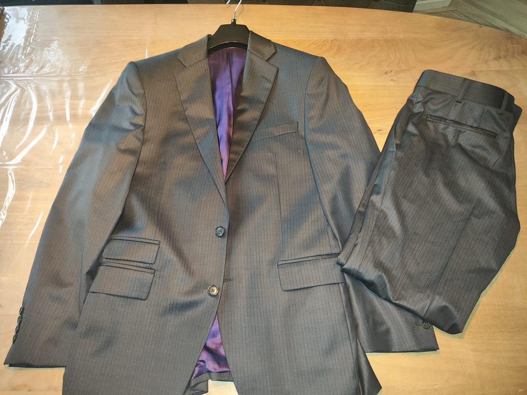 2x Frans Molenaar pak 46 + Marvelis overhemden strijkvrij, Kleding | Heren, Kostuums en Colberts, Gedragen, Maat 46 (S) of kleiner