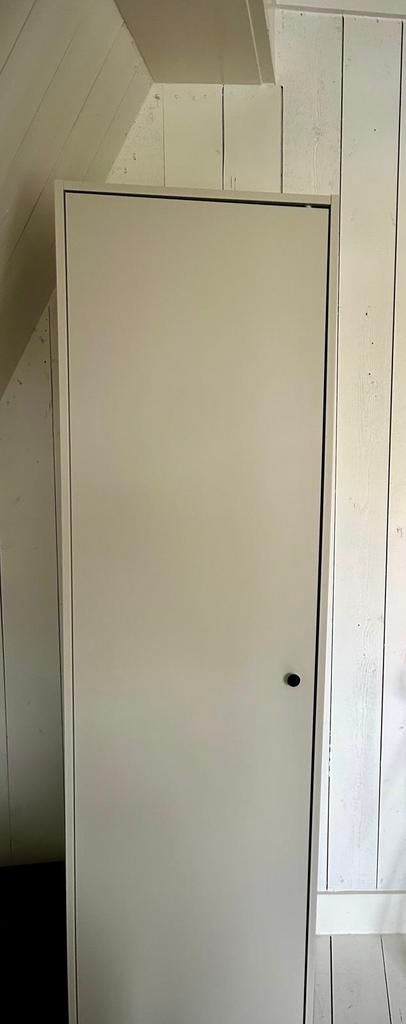 Gursken kast - nette staat, lichtbeige kledingkast, Ophalen of Verzenden, Zo goed als nieuw, Hout, Volwassenen