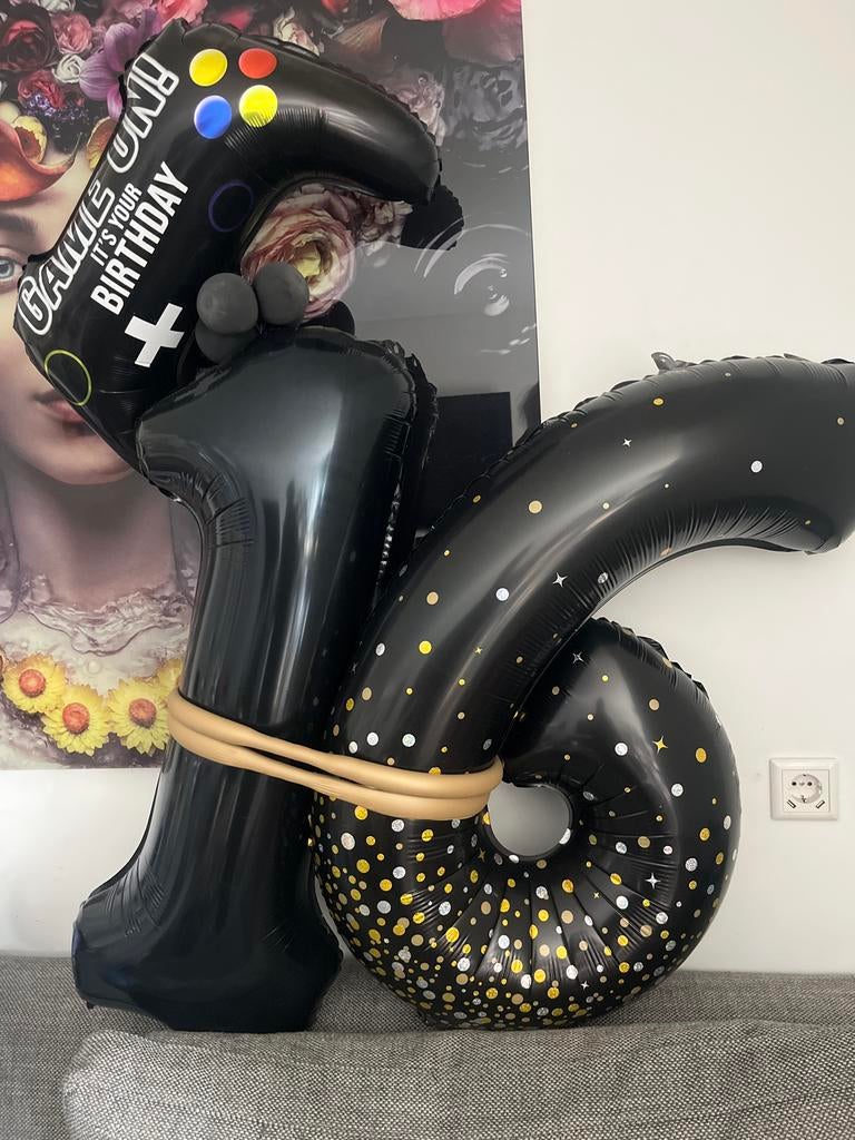 Grote 16 jaar ballonen GRATIS AFHALEN, Hobby en Vrije tijd, Feestartikelen, Ophalen, Gebruikt, Versiering, Verjaardag