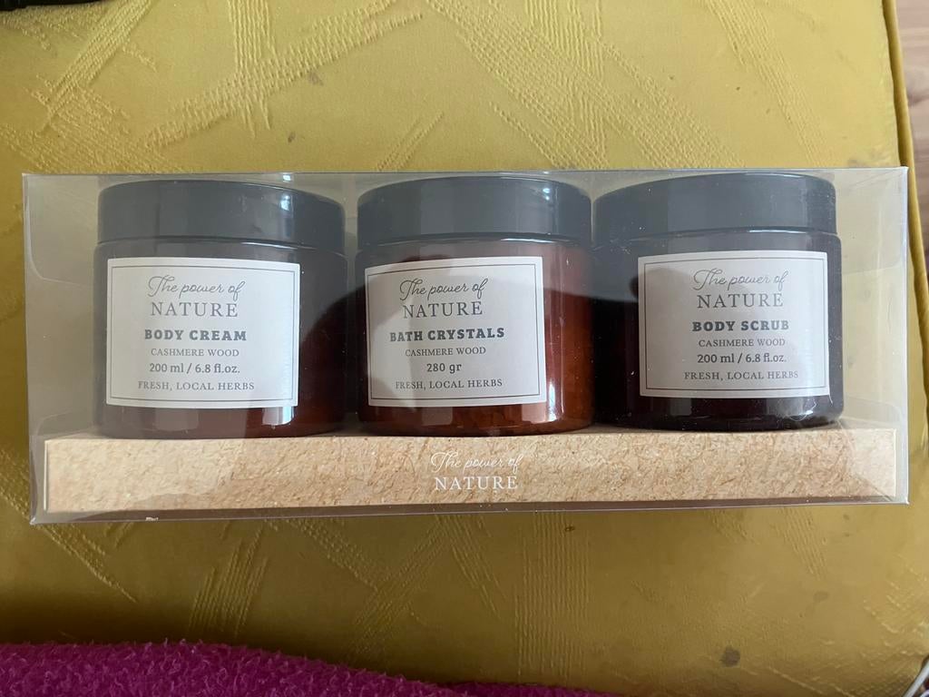 Set The power of nature body cream and scrub, bath crystals, Ophalen of Verzenden, Nieuw, Bad & Douche