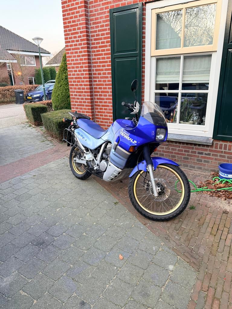 Honda Transalp 600 - Zeer goede staat, lage km stand, Motoren, Motoren | Honda, 2 cilinders, Sportuitlaat, Motorrijbewijs A, Particulier