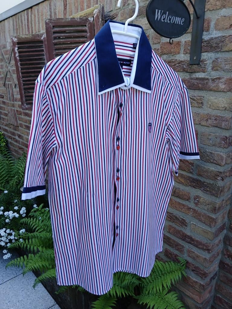 Blouse van Tommy Hilfiger. Maat L, Blauw, Tommy Hilfiger, Zo goed als nieuw, Halswijdte 39/40 (M)