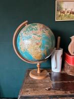 Vintage globe wereldbol, Huis en Inrichting, Woonaccessoires | Wereldbollen, Ophalen of Verzenden, Gebruikt