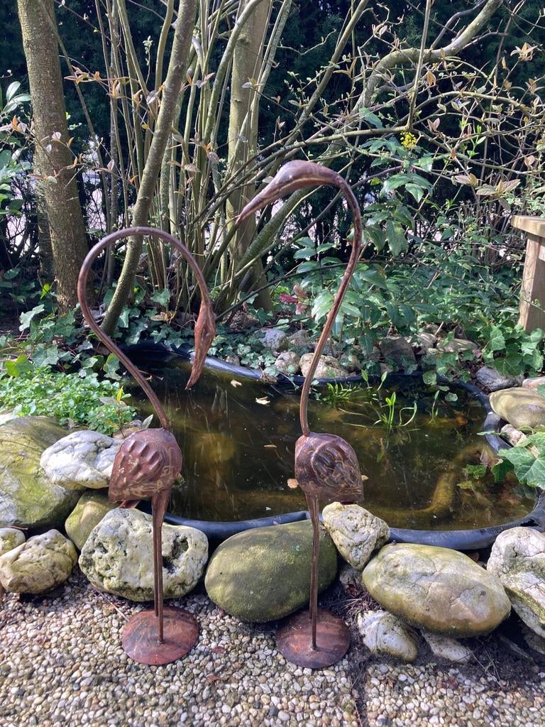 Unieke set metalen reigers (Zimbabwe Recycle Art) 61 & 53 cm, Tuin en Terras, Tuinbeelden, Ophalen of Verzenden, Metaal, Dierenbeeld