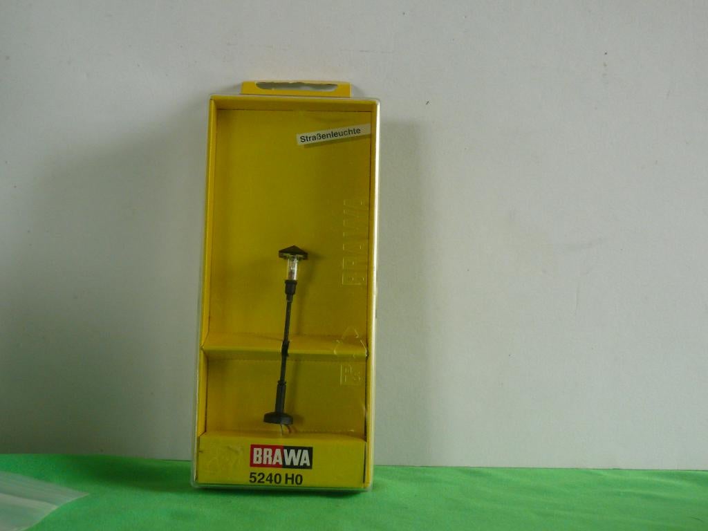 Brawa lantaarns 4 stuks, Ophalen of Verzenden, Zo goed als nieuw, Gelijkstroom of Wisselstroom, Overige merken