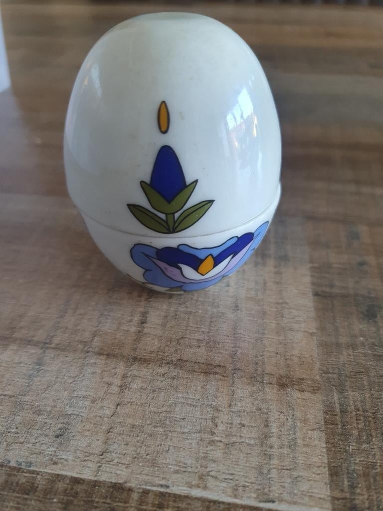 Tweedelig Funny Design eivormig doosje uit Duitsland, Ophalen