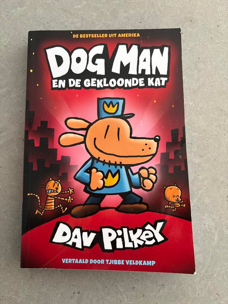 Dog Man en de gekloonde kat, Boeken, Kinderboeken | Jeugd | onder 10 jaar, Ophalen of Verzenden, Zo goed als nieuw, Fictie algemeen
