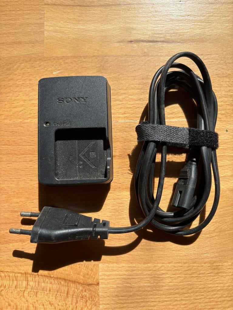 Sony BC-CSNB acculader voor camera accu's, Ophalen of Verzenden, Gebruikt