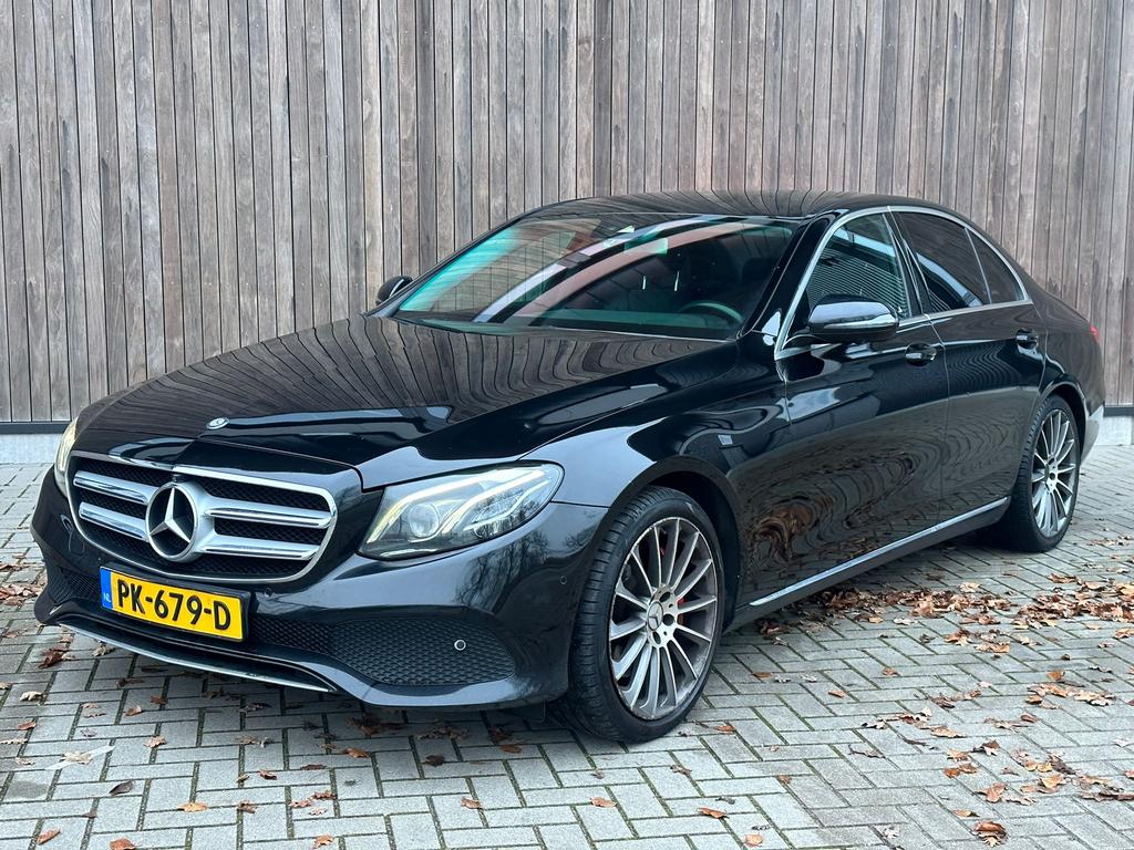 Mercedes-Benz E-Klasse 2.0 E220 D Sedan AUT 2016 Zwart, Auto's, Mercedes-Benz, Automaat, Achterwielaandrijving, 194 pk, 4 cilinders