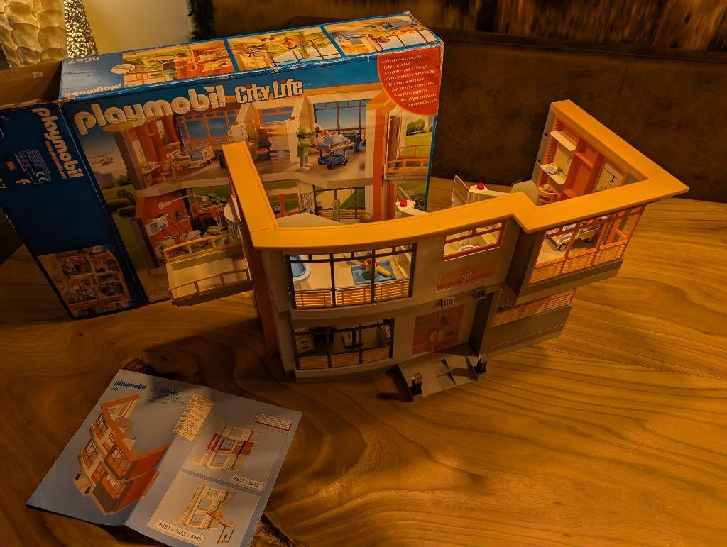Playmobil 6657 kinderziekenhuis, helemaal compleet, Ophalen of Verzenden, Zo goed als nieuw, Complete set