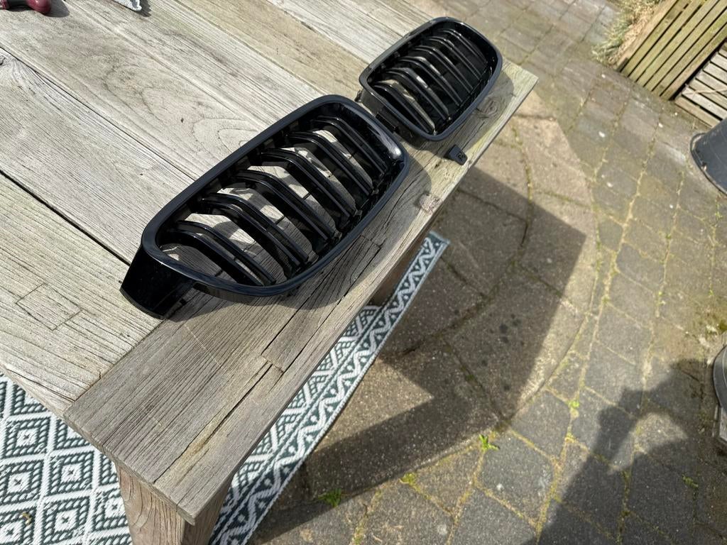 BMW F30 m3 stijl niergrill, Ophalen, Gebruikt, Voor, Bumper