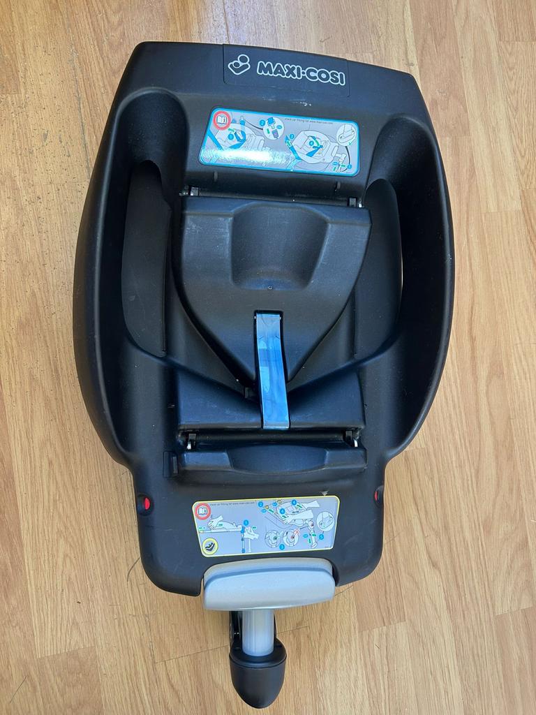 Maxi-Cosi autostoel met FamilyFix base, Gebruikt, Isofix, 0 t/m 13 kg, Maxi-Cosi