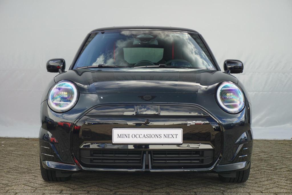 MINI 3-deurs Cooper SE John Cooper Works Trim | Pakket XL |, Auto's, Mini, Gebruikt, Zwart, Met garantie (alle), 4 stoelen