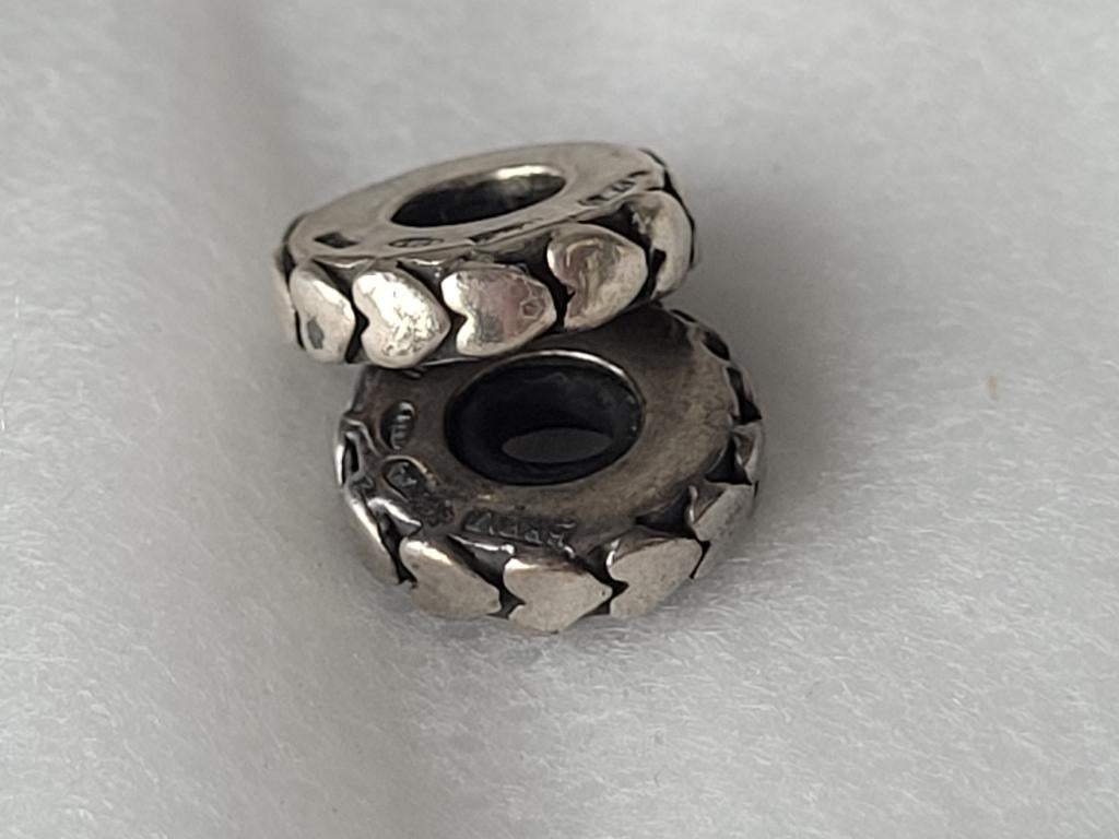 Pandora zilveren eindstopjes voor Pandora armband / hartjes, Pandora, Ophalen of Verzenden, Zo goed als nieuw, 2 of 3 bedels