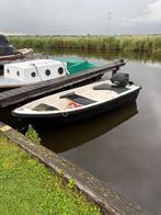 Polyester boot met motor 6pk, Ophalen