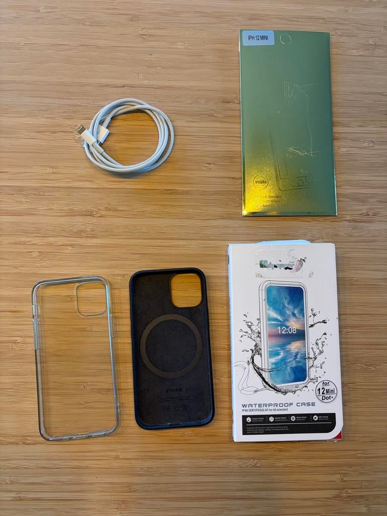 iPhone 12 Zwart - Zo goed als nieuw, 83% batterij, Telecommunicatie, Mobiele telefoons | Apple iPhone, Ophalen of Verzenden, Zo goed als nieuw