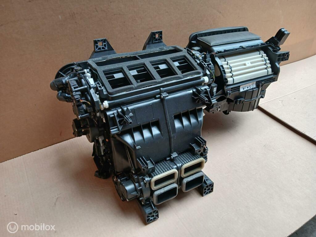 Kachelhuis Range Rover L405 Vogue Kachel huis ventilatie, Land Rover, Ophalen of Verzenden, Gebruikt, Land Rover