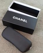 brillenkoker inclusief doos van Chanel, Sieraden, Tassen en Uiterlijk, Zonnebrillen en Brillen | Dames, Ophalen, Zo goed als nieuw