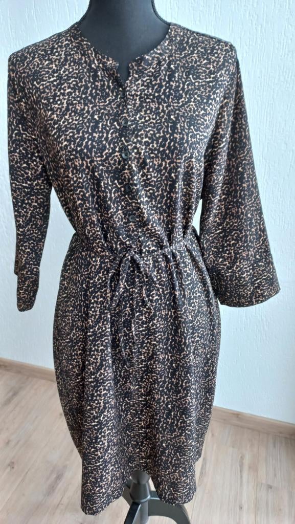 Korte damesjurk bruin/zwart, Kleding | Dames, Jurken, Bruin, Maat 42/44 (L), Ophalen of Verzenden, Zo goed als nieuw