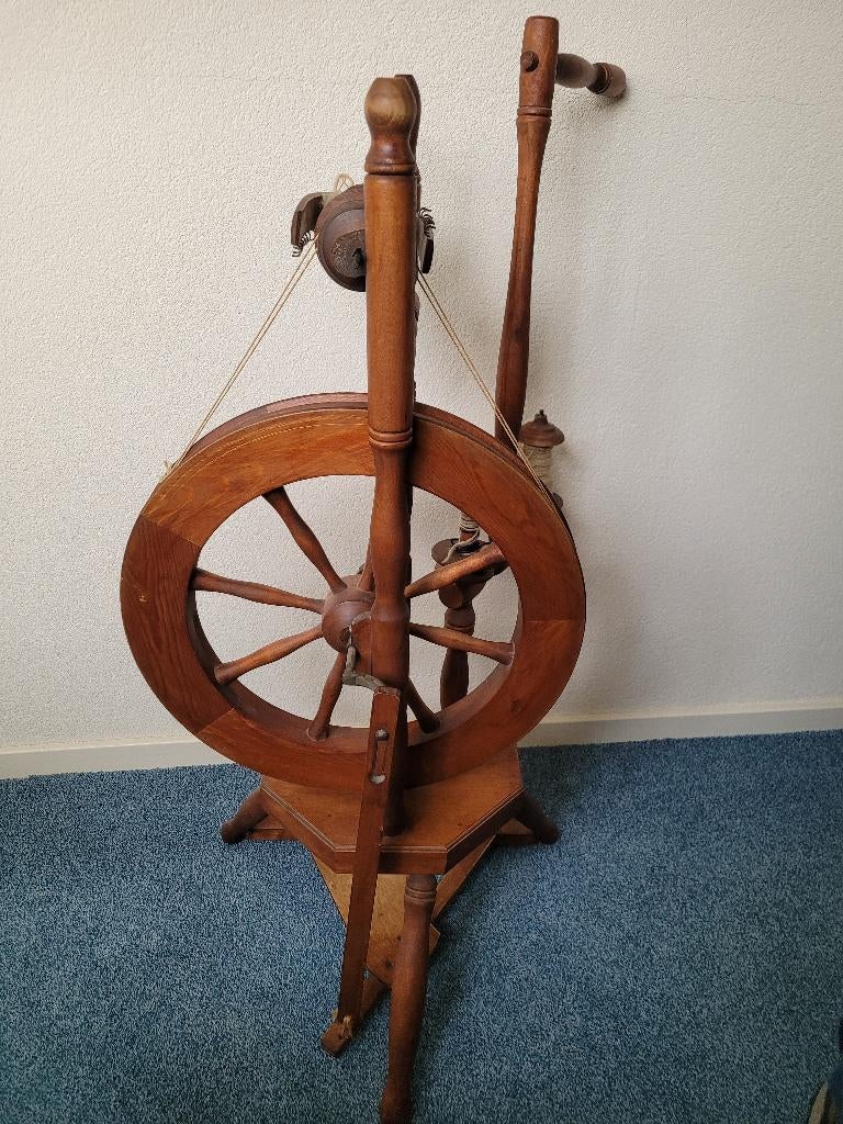 Spinnewiel, Ophalen, Gebruikt, Spinnewiel