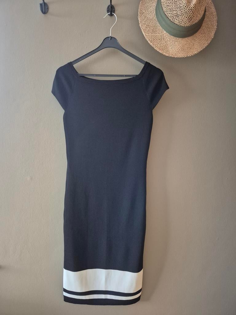 NIKKIE Zomerjurk Zwart/Wit Maat 38 Zo goed als nieuw, Maat 38/40 (M), Zwart, Ophalen of Verzenden, Zo goed als nieuw