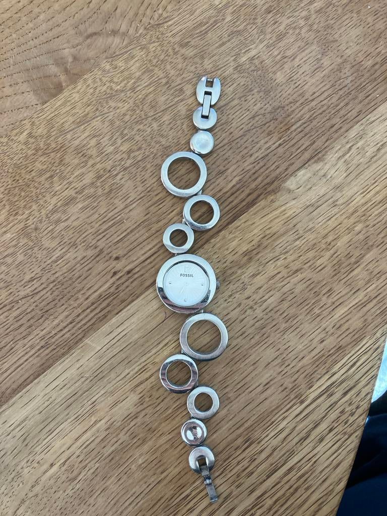 Fossil Dameshorloge met zilveren band, Sieraden, Tassen en Uiterlijk, Horloges | Dames, Staal, Fossil, Polshorloge, Ophalen of Verzenden