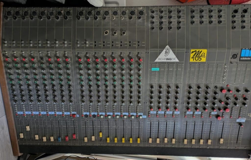 d&r mengpaneel series 900, Muziek en Instrumenten, Mengpanelen, Ophalen, Gebruikt, 20 kanalen of meer, Microfooningang