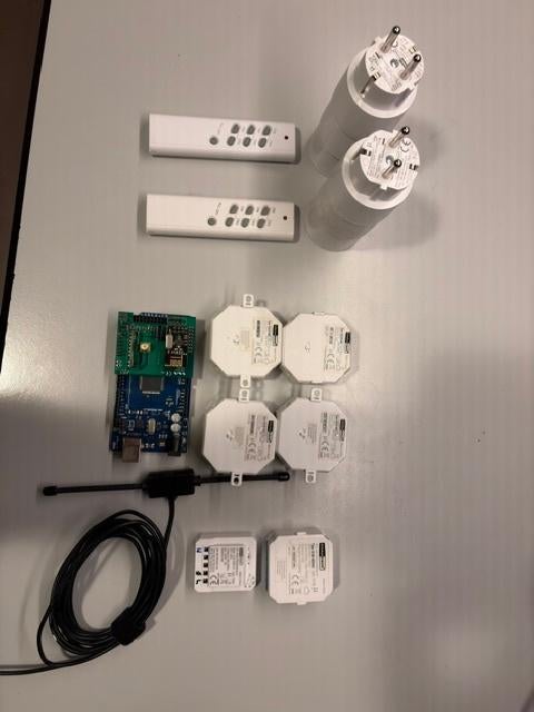 KlikAanKlikUit set te koop – ideaal voor slimme woning!, Ophalen, Gebruikt, Overige typen