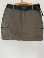 Sroere groene korte rok, Maat 38/40 (M), Ophalen of Verzenden, Zo goed als nieuw, Boven de knie