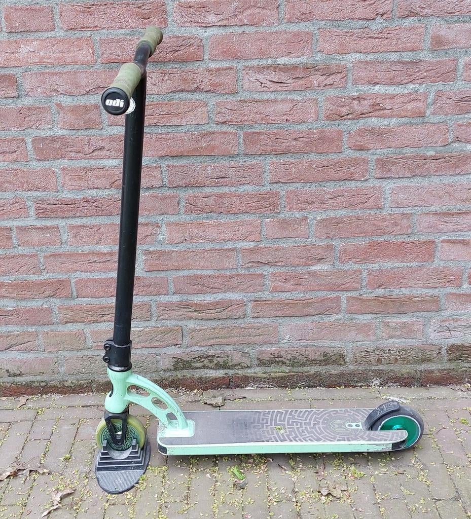 Stuntstep groen/zwart - Klaar voor actie!, Fietsen en Brommers, Ophalen, Gebruikt, Overige typen, Onbekend