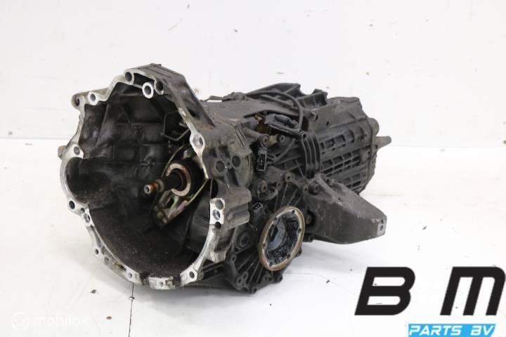 Handgeschakelde 5-bak VW Passat B5 012300053C, Gebruikt