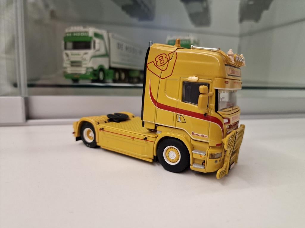 Wsi scania v8 vanderveken  tremelo België, Hobby en Vrije tijd, Modelauto's | 1:50, Zo goed als nieuw, Bus of Vrachtwagen, Wsi