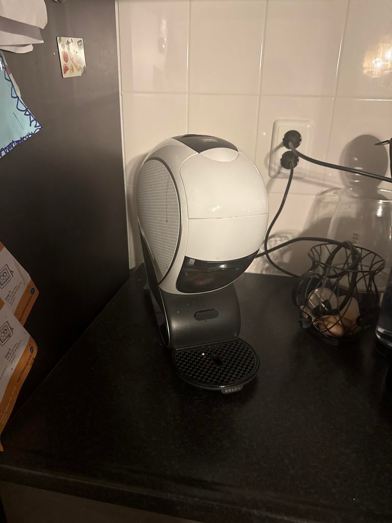 Krups Nescafé Dolce Gusto Neo, Ophalen, Koffiemachine, Zo goed als nieuw, 1 kopje