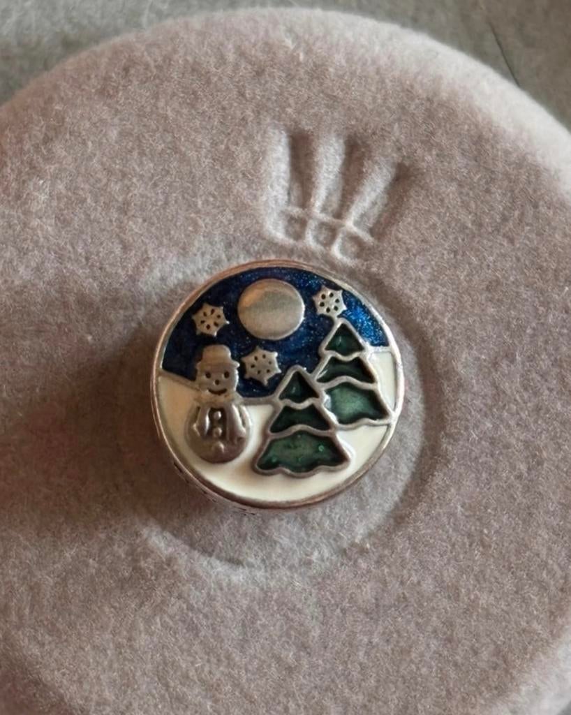 Pandora Kerst Bedel - Winter Wonderland Sneeuwpop, Pandora, Ophalen of Verzenden, Zo goed als nieuw, 1 bedel