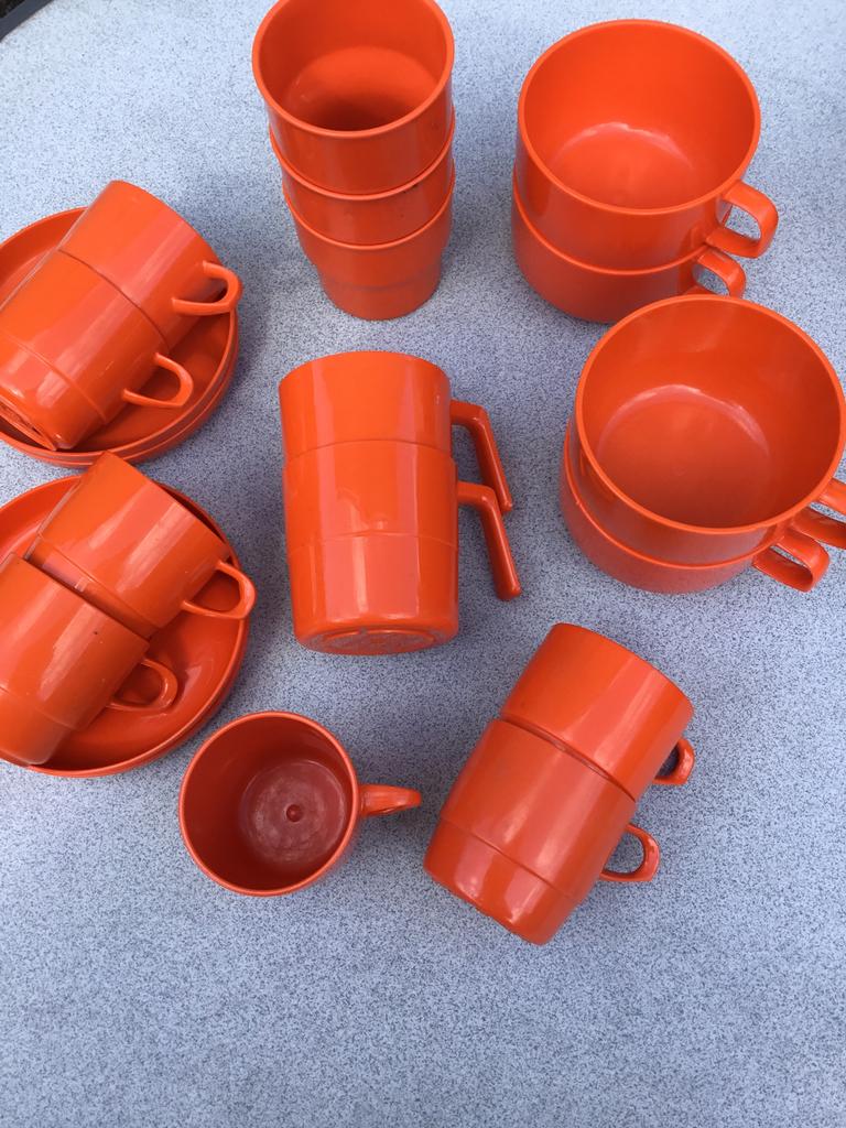 Vintage Camping Servies -  Mepal(Oranje), Ophalen, Zo goed als nieuw