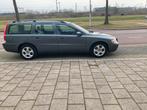 Volvo V70 2.4 140PK 2005 Summum 4 Nwe Michelins distri leder, Auto's, Voorwielaandrijving, 1800 kg, Zwart, Stationwagon