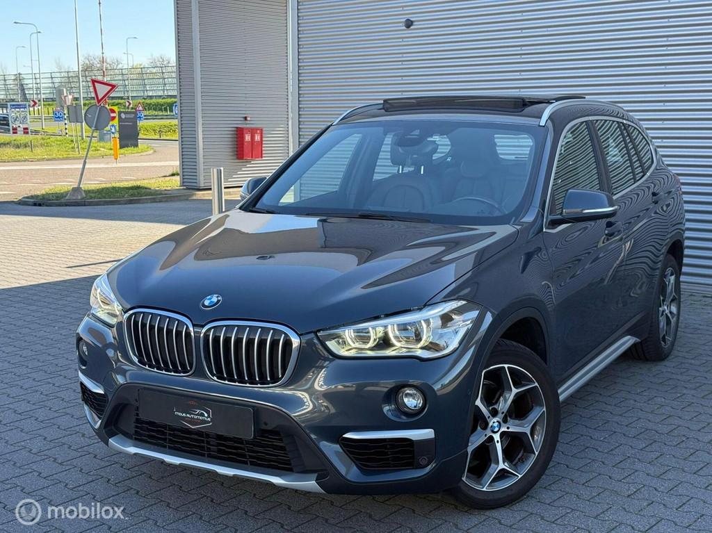 BMW X1 sDrive18i High Executive, Gebruikt, Euro 6, Leder, 3 cilinders